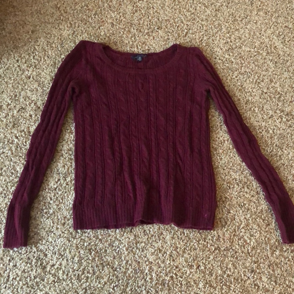 Maroon sweater